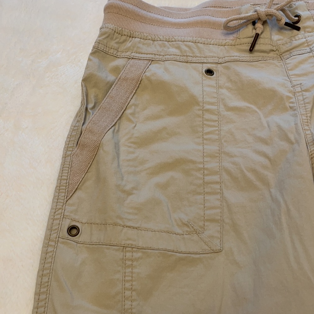More Cargo than Khaki! Great condition! - Picture 3 of 9